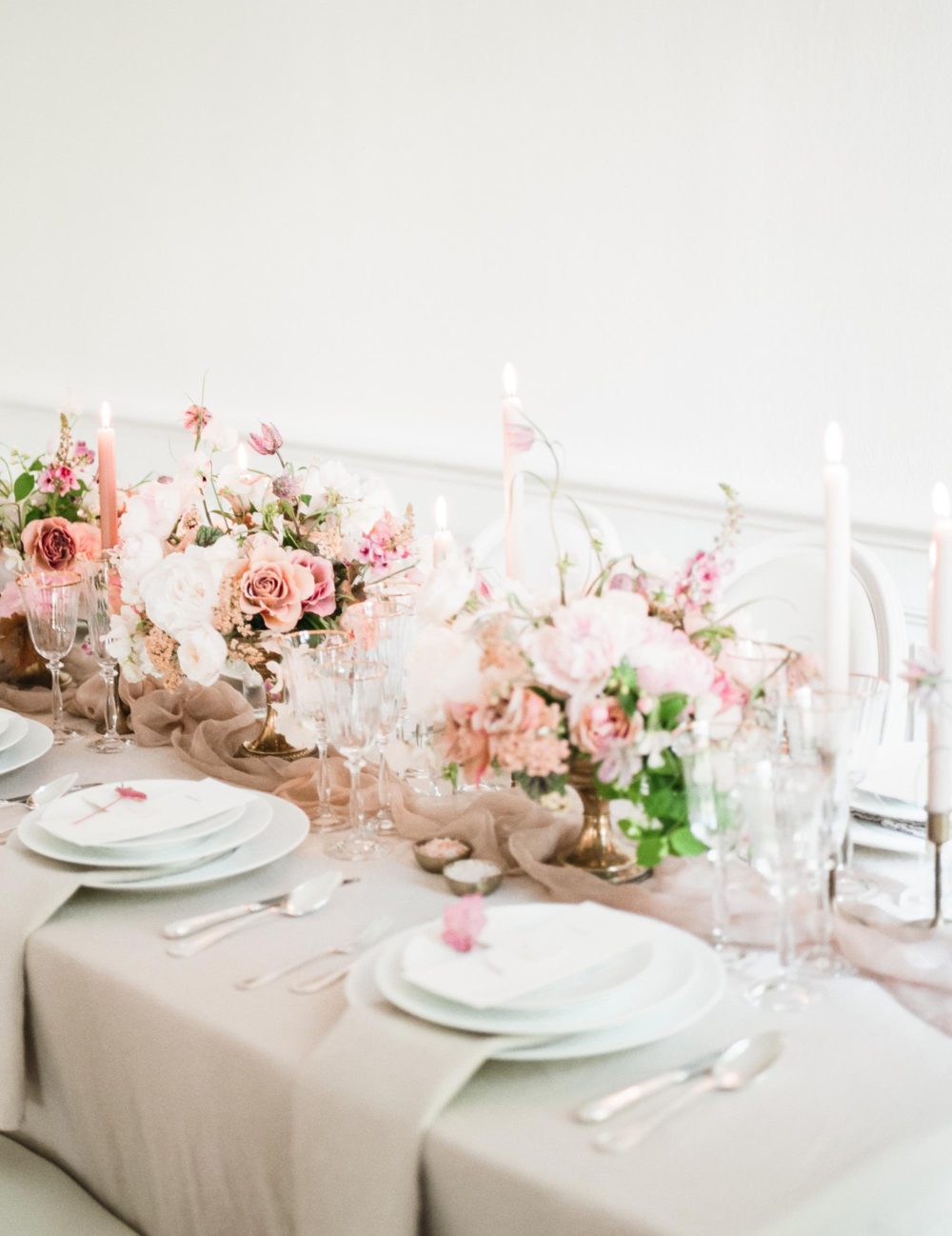 Les Grands Moments - Wedding Planner based in France - Paris - Planning and design for elengat weddings