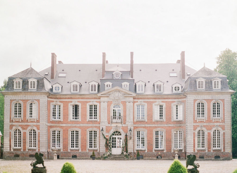 A french chateau for your wedding? As your wedding planner, Les Grands Moments will take great pride in showing them to you.