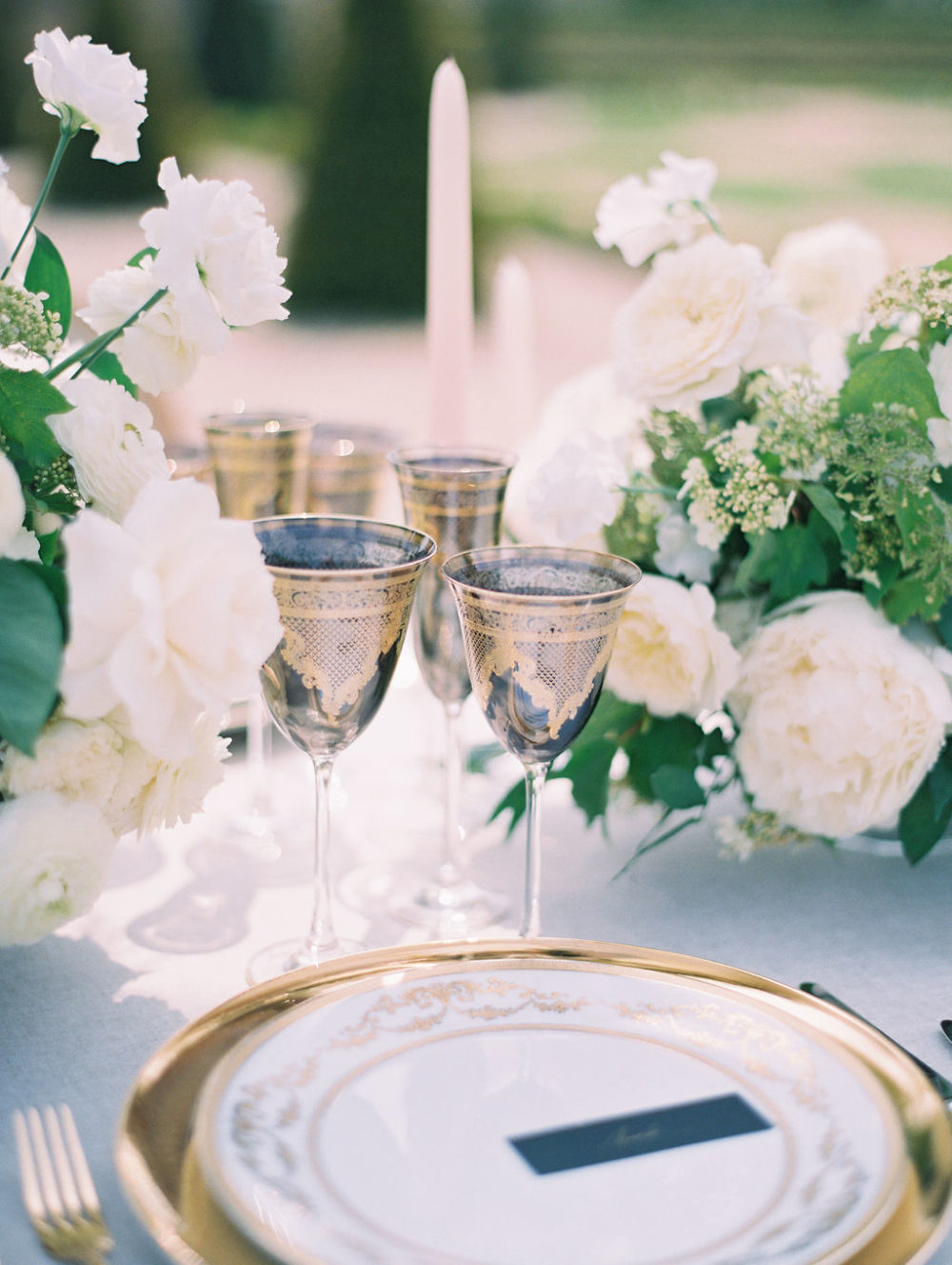 Les Grands Moments Wedding Planner France | Luxury and chic wedding in France and beyond